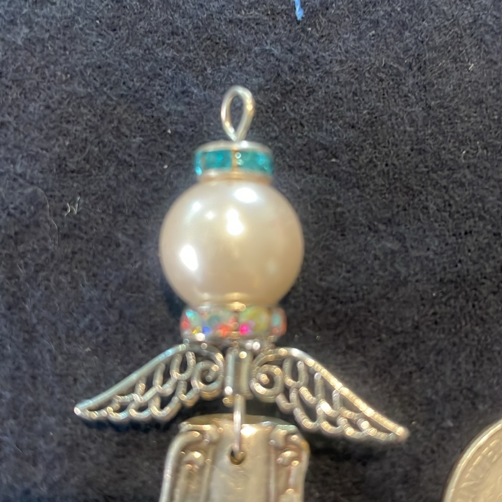 Handmade ornate silver angel pendant/ornament. - Picture 2 of 4